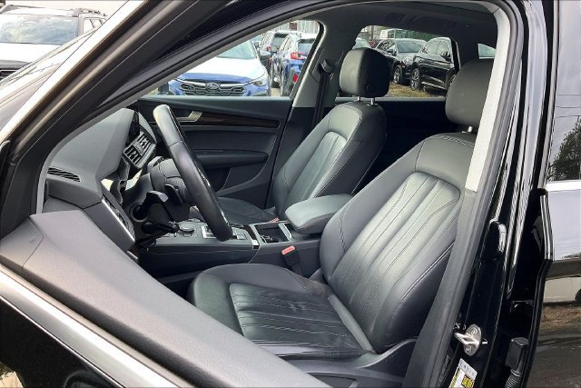 Used 2019 Audi Q5 2.0T Premium w/ Convenience Package AWD/4WD image 25