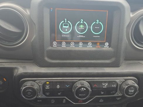 Used 2022 Jeep Gladiator Sport image 44