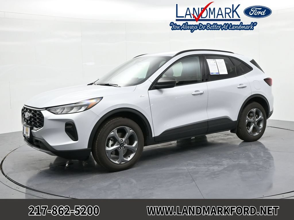 Certified 2025 Ford Escape ST-Line AWD/4WD image 1