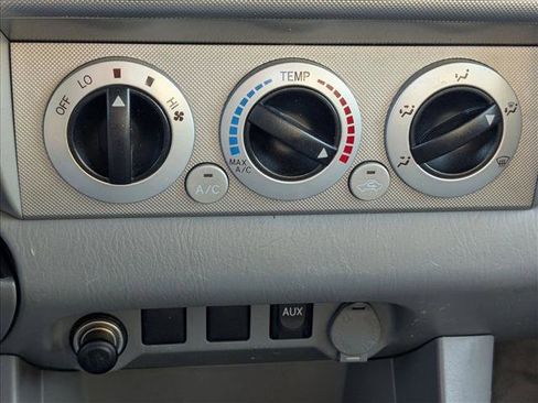 Used 2010 Toyota Tacoma 4x4 Access Cab V6 image 14