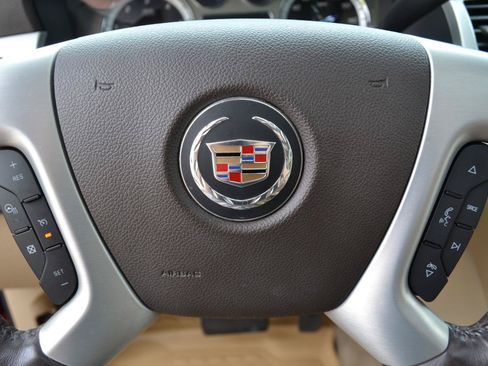 Used 2014 Cadillac Escalade Premium AWD/4WD image 18
