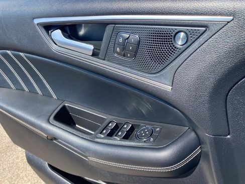 Used 2022 Ford Edge ST w/ Equipment Group 401A AWD/4WD image 18