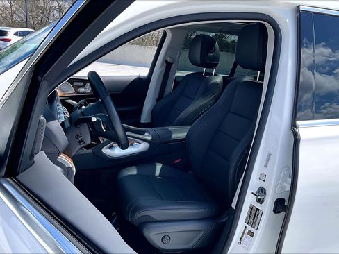 Used 2025 Mercedes-Benz GLE 350 4MATIC image 8