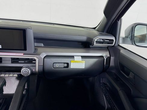 New 2026 Toyota 4Runner SR5 AWD/4WD image 19