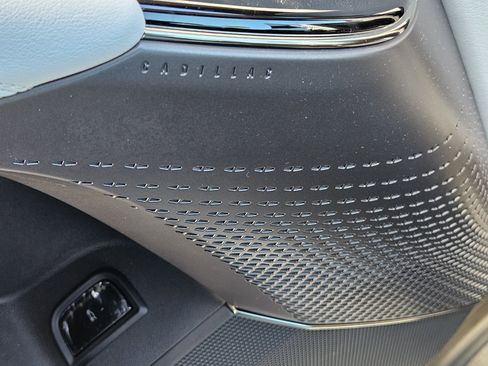 New 2025 Cadillac Lyriq Luxury image 22