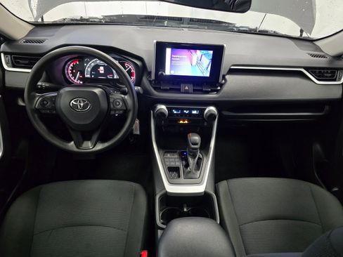 Used 2025 Toyota RAV4 LE image 18