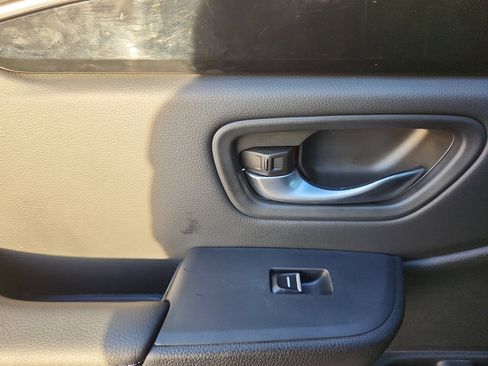 Used 2023 Honda Pilot Touring image 28