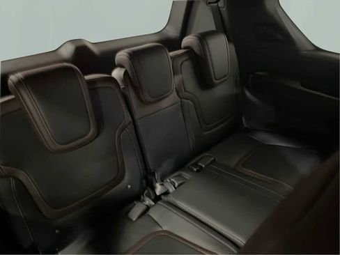New 2025 Nissan Armada SL w/ Captain's Chari Seat Package AWD/4WD image 29