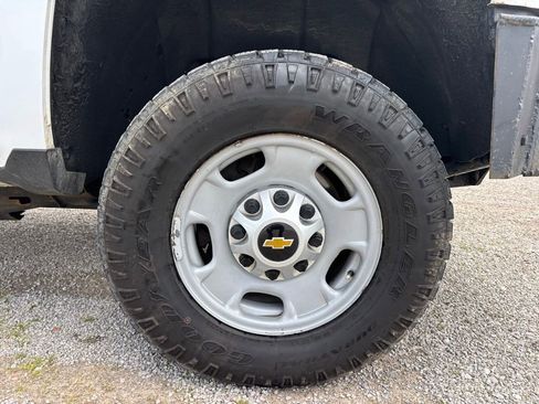 Used 2019 Chevrolet Silverado 2500 W/T w/ WT Convenience Package AWD/4WD image 17