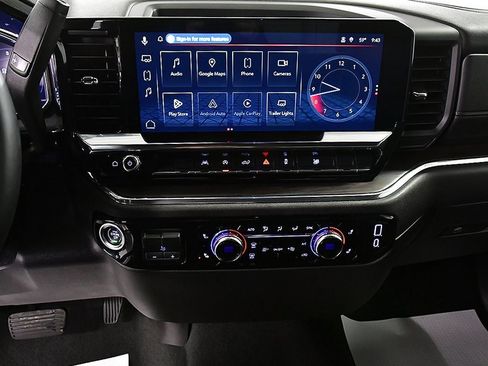 Used 2025 GMC Sierra 1500 SLT image 27