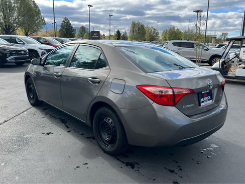 Used 2017 Toyota Corolla LE image 11