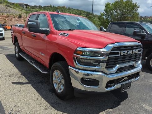 Certified 2026 RAM 2500 Big Horn AWD/4WD image 2
