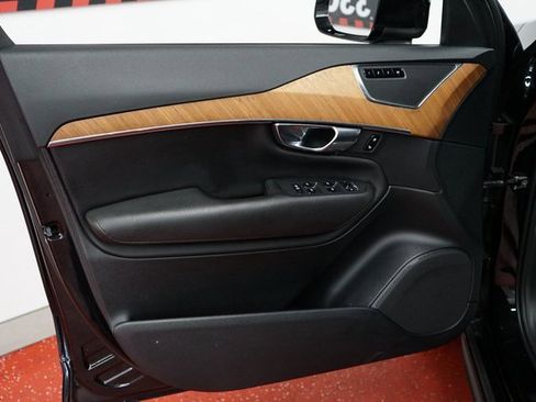 Used 2022 Volvo XC90 T6 Momentum image 22
