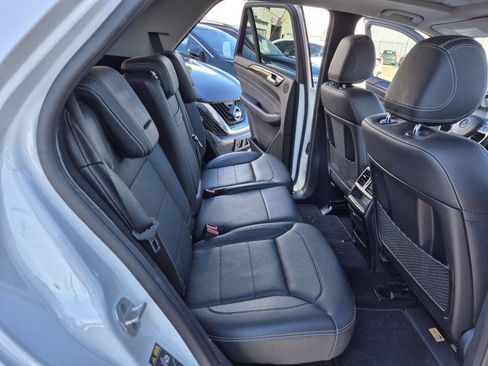 Used 2015 Mercedes-Benz ML 350 4MATIC image 19