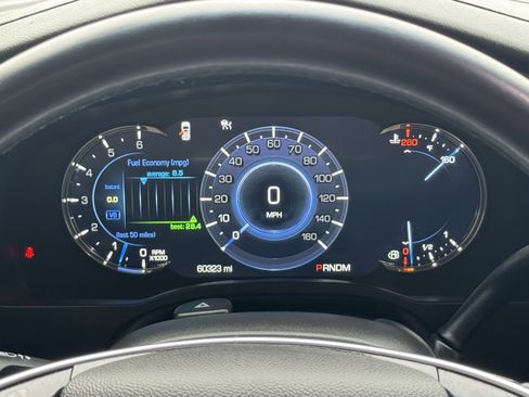 Used 2016 Cadillac Escalade Premium RWD image 16