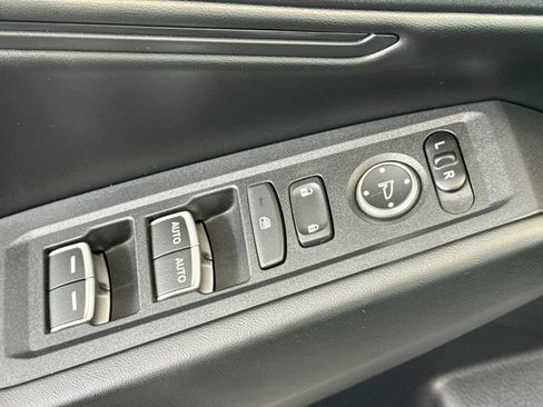 Certified 2023 Honda Accord EX image 16