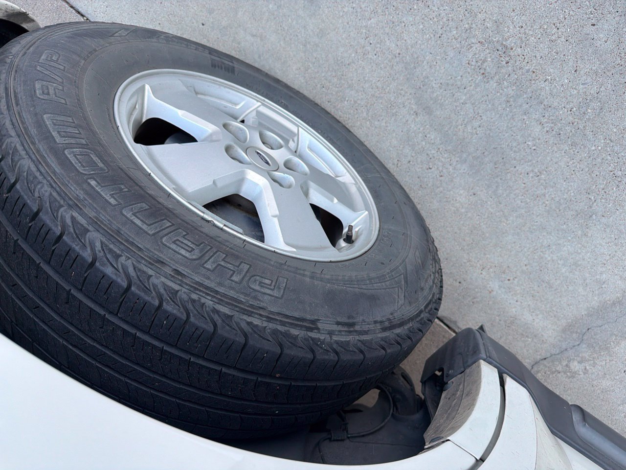 Used 2012 Ford Escape XLS FWD image 8