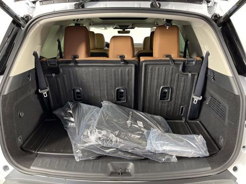 New 2026 Nissan Pathfinder Platinum AWD/4WD image 52