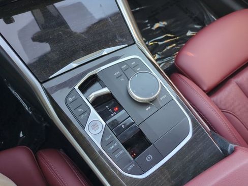 Used 2023 BMW 330i Sedan w/ Convenience Package RWD image 12