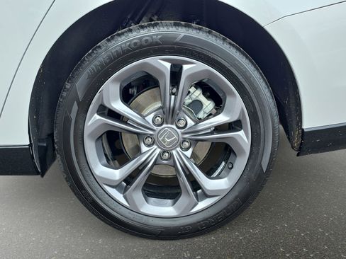 Certified 2025 Honda Accord EX-L image 29