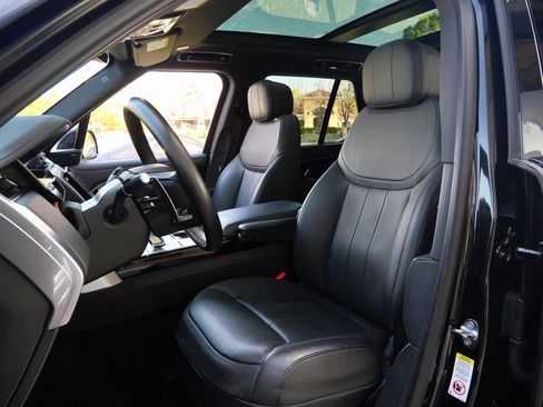 Used 2024 Land Rover Range Rover SE image 15