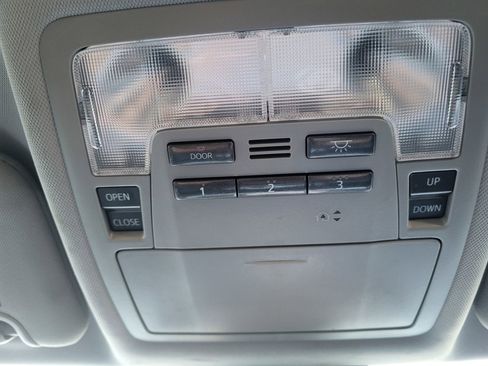 Used 2018 Toyota Highlander XLE image 46