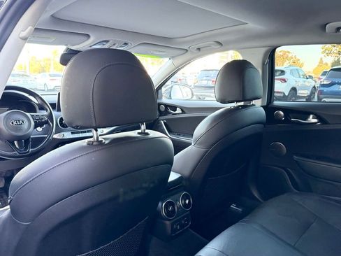 Used 2018 Kia Stinger Premium image 23