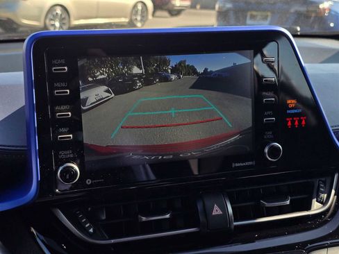 Used 2021 Toyota C-HR XLE image 27