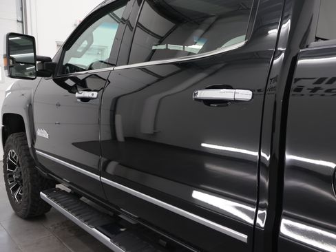Used 2017 Chevrolet Silverado 2500 High Country w/ Duramax Plus Package AWD/4WD image 31
