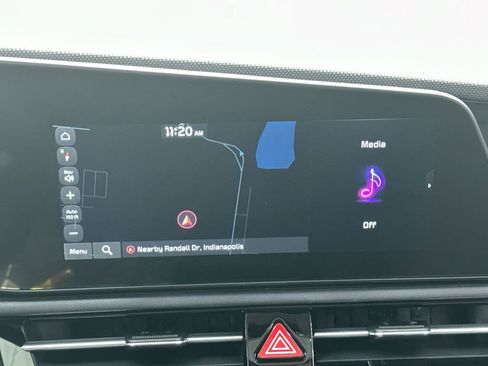 Used 2025 Kia Niro EX Touring image 21