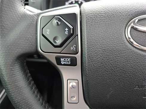 Used 2022 Toyota 4Runner SR5 Premium image 29