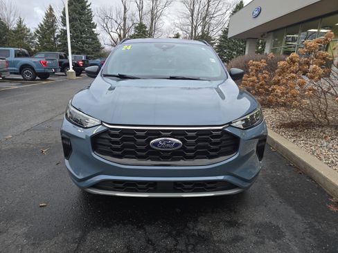 Used 2024 Ford Escape ST-Line w/ Tech Pack #1 AWD/4WD image 5