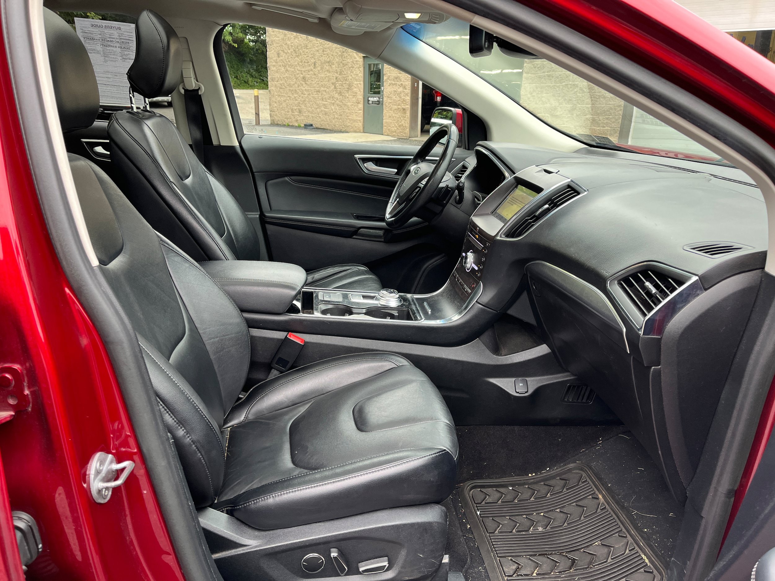 Used 2019 Ford Edge Titanium w/ Cold Weather Package AWD/4WD image 6