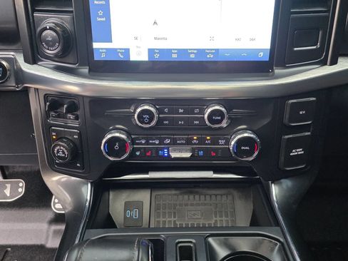 Used 2022 Ford F150 Lariat w/ Equipment Group 502A High AWD/4WD image 16