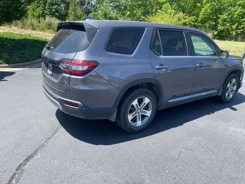 Used 2025 Honda Pilot EX-L image 4