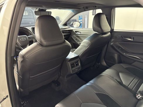 Used 2022 Toyota Avalon XSE FWD image 16