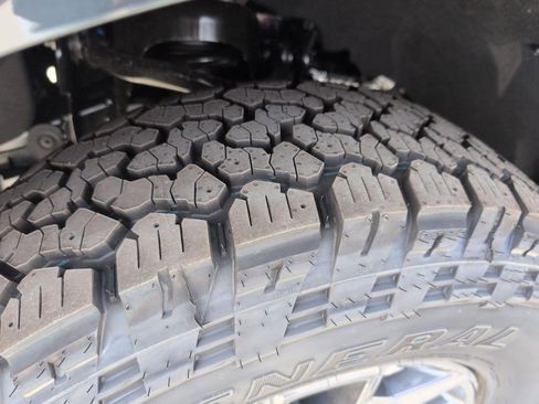 New 2025 Ford Expedition Tremor image 18