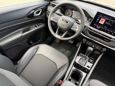 New 2026 Jeep Compass Latitude AWD/4WD image 21