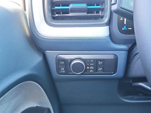 New 2025 Ford Maverick XLT w/ XLT Luxury Package FWD image 14