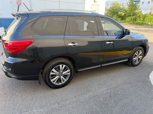 Used 2018 Nissan Pathfinder S AWD/4WD image 8