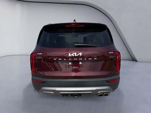 Used 2022 Kia Telluride EX w/ EX Premium Package FWD image 4