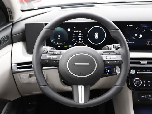 New 2026 Hyundai Tucson Limited image 18