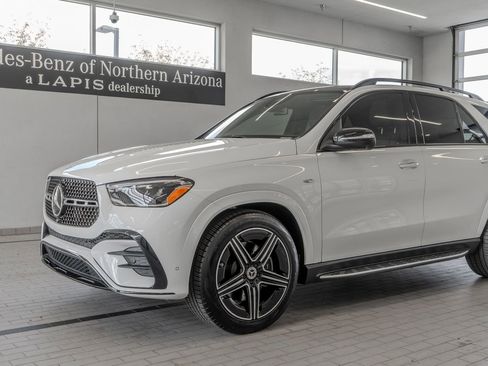 Used 2025 Mercedes-Benz GLE 450e 4MATIC image 3