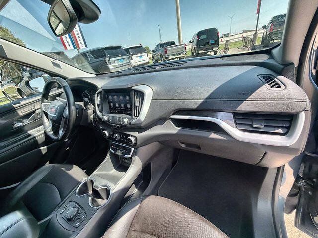 Used 2024 GMC Terrain SLT AWD/4WD image 28