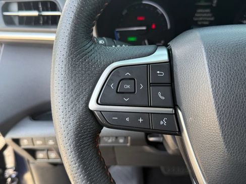 Used 2022 Toyota Sienna XSE w/ XSE Plus Package AWD/4WD image 16