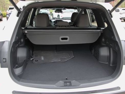 Certified 2025 Subaru Forester Premium AWD/4WD image 34