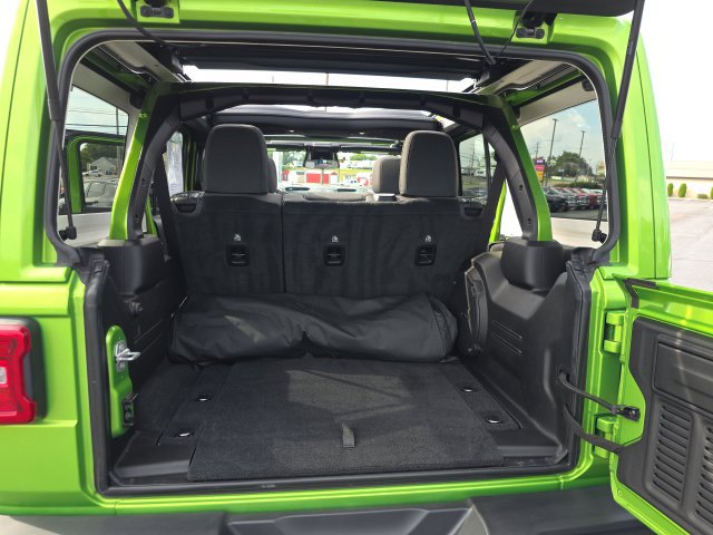 Used 2025 Jeep Wrangler Unlimited Sport AWD/4WD image 31