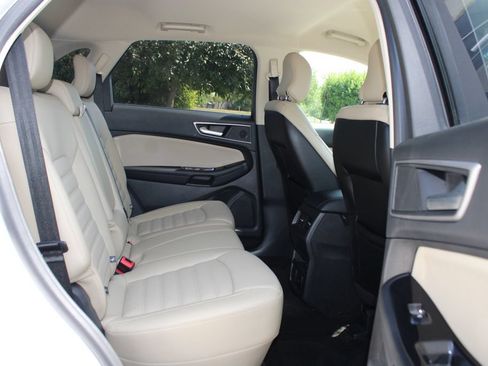 Used 2017 Ford Edge SEL w/ Equipment Group 201A FWD image 13