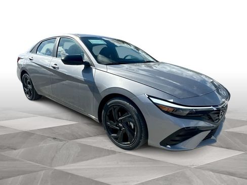 New 2026 Hyundai Elantra SEL Sport FWD image 2