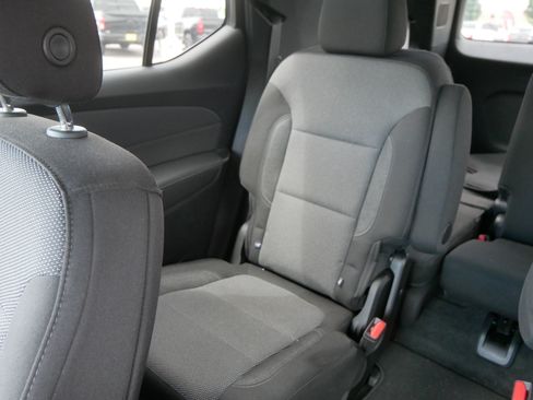 Used 2023 Chevrolet Traverse LT AWD/4WD image 12
